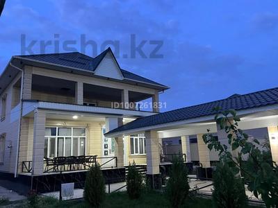 Дом · 7 комнат · 270 м², 225 25 — Коммунизм за 70 000 〒 в Туркестане