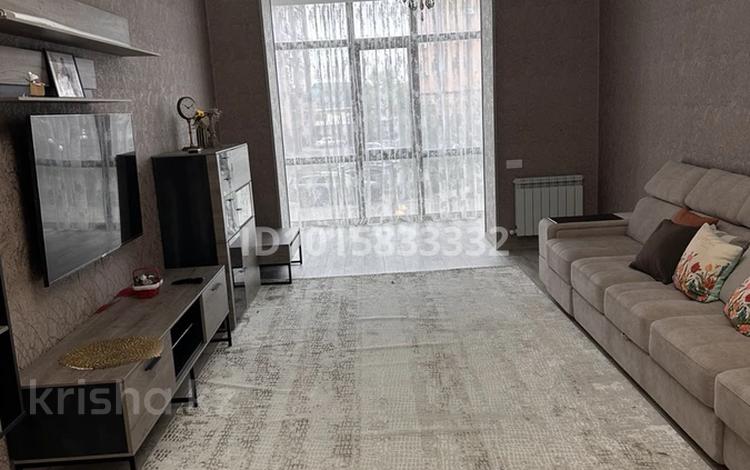 3-комнатная квартира · 120 м², Сатыбалды Дауымова 69/5 за 500 000 ₸ в Уральске — фото 2