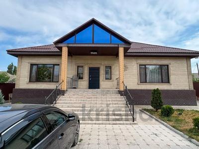 Жеке үй · 5 бөлме · 201 м² · 8 жүзд., Талдыкорган центр 170, бағасы: 85 млн ₸