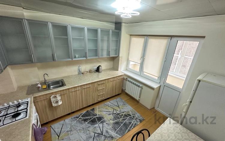 2-комнатная квартира · 76 м² · 4/9 этаж · помесячно, Розыбакиева 281 за 400 000 〒 в Алматы, Бостандыкский р-н — фото 2
