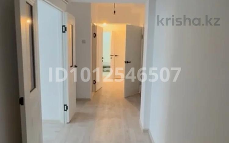 4-бөлмелі пәтер · 106 м² · 5/5 қабат, Мкр. Саулет 17, бағасы: 115 000 ₸ в Таразе — фото 2