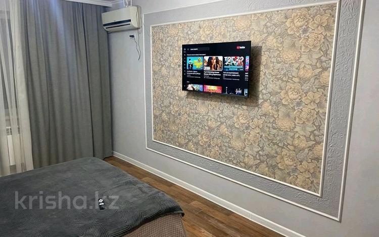 1-бөлмелі пәтер · 33 м² · 1/5 қабат, Братья Жубановых 304, бағасы: 1 500 ₸ в Актобе — фото 2
