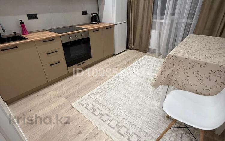 1-бөлмелі пәтер · 40 м² · 12/12 қабат, М. Тынышбайулы 5 — Рядом через дорогу Нурлы жол, бағасы: 15 000 ₸ в Астане, Алматы р-н — фото 2