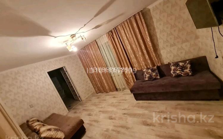 2-бөлмелі пәтер · 48 м² · 8/9 қабат, ул. Алимхана Ермекова 58, бағасы: 12 000 ₸ в Караганде, Казыбек би р-н — фото 2
