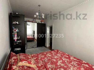 Продажа домов и дачи в Жетысу обл.: Отдельный дом · 5 комнат · 110 м² · 10 сот., Шевченко 33/1 — Республика за 30 млн 〒 Отдельный дом · 5 комнат · 110 м² · 10 сот., Шевченко 33/1 — Республика за 30 млн 〒 в Талдыкоргане, мкр Жастар