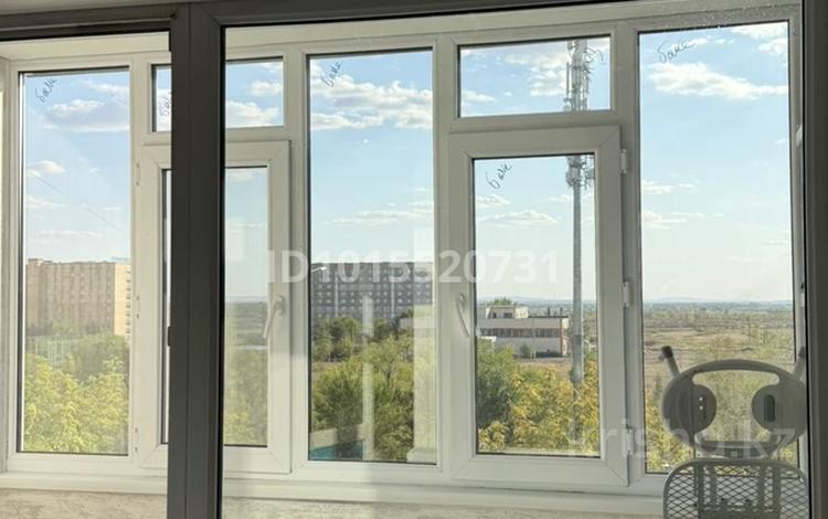 2-бөлмелі пәтер · 50.9 м² · 4/9 қабат, 27-шағынаудан, Университетская 19, бағасы: 21 млн ₸ в Караганде, Казыбек би р-н — фото 2