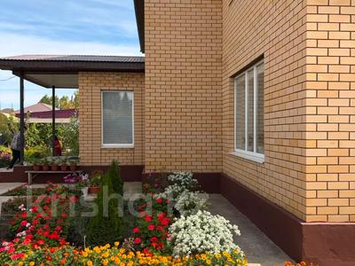 Жеке үй · 7 бөлме · 262 м² · 10 жүзд., Имашева 17а, бағасы: 65 млн ₸ в Актобе, жилой массив Заречный-2