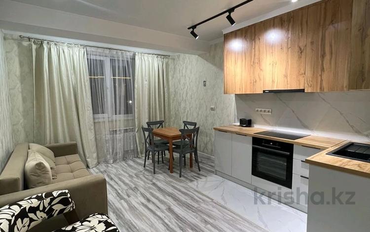 1-комнатная квартира · 50 м² · 3/5 этаж, мкр Думан-1, Халиуллина 196/1 за 240 000 〒 в Алматы, Медеуский р-н — фото 2