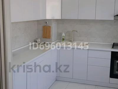 2-бөлмелі пәтер · 57 м² · 6/6 қабат, 16-й мкр 43 — находится на против нур супермаркет,поликлиника,и рядом находится ТРЦ, бағасы: 17 млн ₸ в Актау
