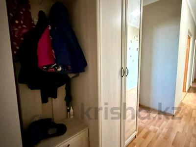 3-комнатная квартира · 85 м² · 4/5 этаж, Молдагуловой 17/3 за 250 000 〒 в Усть-Каменогорске