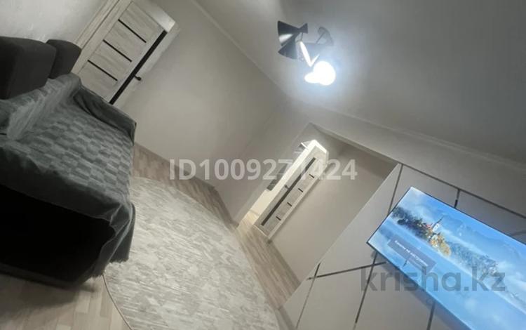 3-комнатная квартира · 47.5 м² · 2/5 этаж, Казахстан 106 — Центральный район за 20 000 ₸ в Усть-Каменогорске, Ульбинский — фото 2