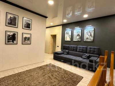 5-комнатная квартира · 160 м² · 1/3 этаж, мкр Городской Аэропорт за 70 млн 〒 в Караганде, Казыбек би р-н