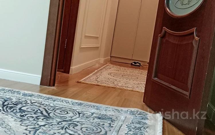 2-бөлмелі пәтер · 44 м² · 1/5 қабат, Рлзыбакиева — Басенова, бағасы: 300 000 ₸ в Алматы, Бостандыкский р-н — фото 2