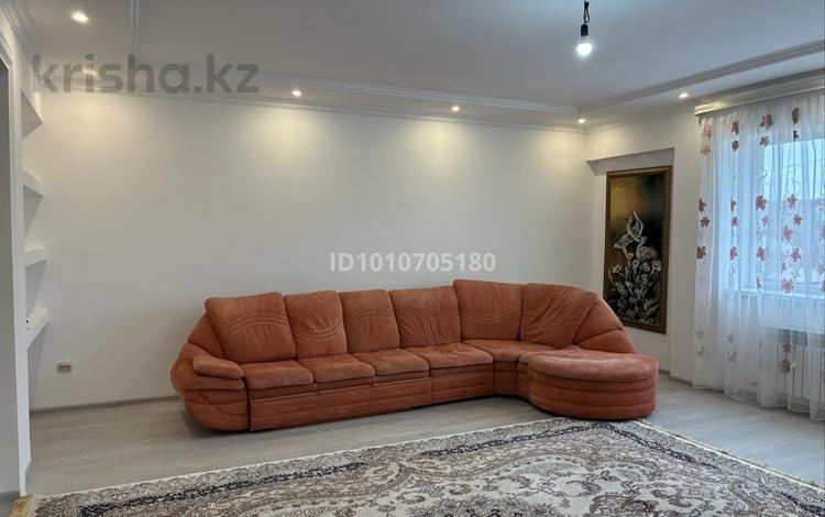 3-бөлмелі пәтер · 120 м² · 2/5 қабат, Проезд 1 19 — Возле Family клиника, бағасы: 320 000 ₸ в Атырау, мкр Жилгородок — фото 2