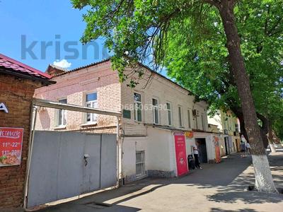 Продажа квартир в Западно-Казахстанской обл.: 3-комнатная квартира · 80 м² · 2/2 этаж, Назарбаева 165 — Пересечение Кирова за 26 млн 〒 3-комнатная квартира · 80 м² · 2/2 этаж, Назарбаева 165 — Пересечение Кирова за 26 млн 〒 в Уральске