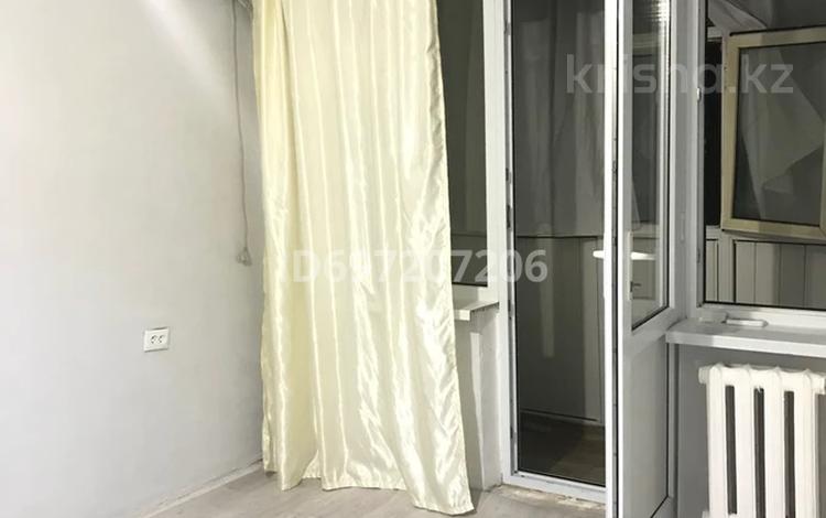 1-бөлмелі пәтер · 15 м² · 4/5 қабат, 11-й микрорайон, 11-ймикрорайон 114 — 36 школы, бағасы: 5.2 млн ₸ в Шымкенте, Енбекшинский р-н — фото 2