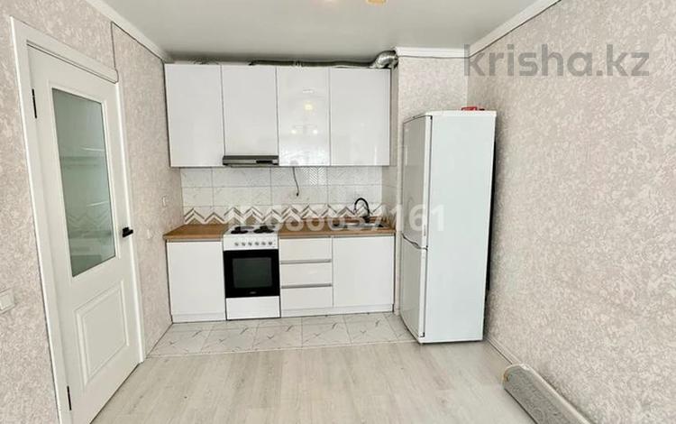 2-комнатная квартира, 52 м², 7/9 этаж помесячно, мкр Аккент 62