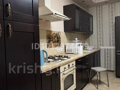 2-комнатная квартира · 70 м² · 2 этаж, Курмангазы 5 за 250 000 ₸ в Атырау, мкр Авангард-2