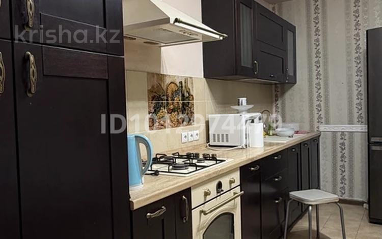2-комнатная квартира · 70 м² · 2 этаж, Курмангазы 5 за 250 000 ₸ в Атырау, мкр Авангард-2 — фото 2