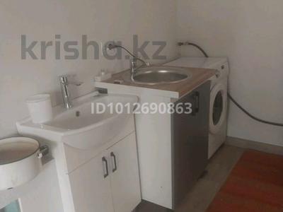 Часть дома · 1 комната · 35 м² · 8 сот., мкр Акбулак 36 за 80 000 ₸ в Алматы, Алатауский р-н
