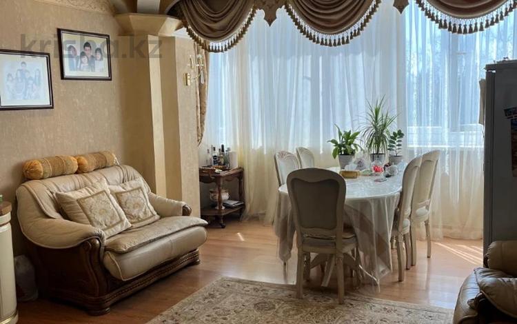 5-комнатная квартира · 220 м² · 3/15 этаж, Жазылбека за 97 млн ₸ в Алматы, Бостандыкский р-н — фото 9