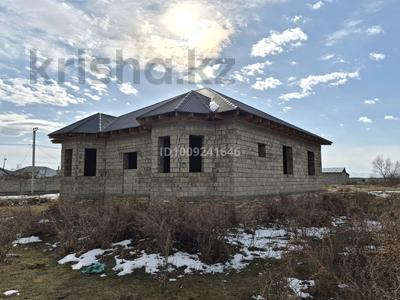 Отдельный дом · 6 комнат · 182 м² · 10 сот., мкр Бектобе за 18 млн 〒 в Таразе