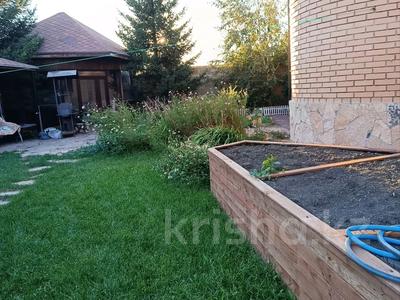 Отдельный дом · 7 комнат · 578 м² · 10 сот., Береке за 400 млн ₸ в Косшы
