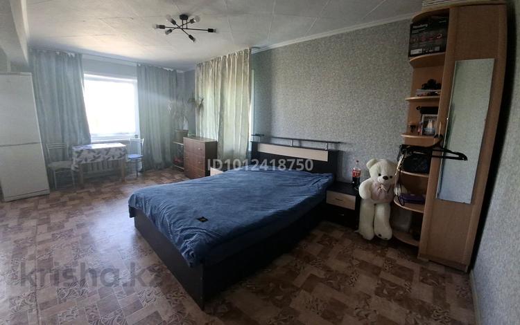 1-комнатная квартира · 31 м² · 2/5 этаж, Ленинградская — Атлетика за 6 млн ₸ в Шахтинске — фото 2