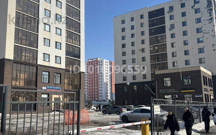 1-комнатная квартира · 45 м² · 5/10 этаж, Байтурсынова 43, блок 4 за 220 000 ₸ в Астане, Сарайшык р-н — фото 2
