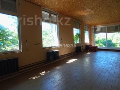 Отдельный дом · 5 комнат · 377 м² · 10 сот., Урожайная 148 за 67 млн ₸ в Уральске