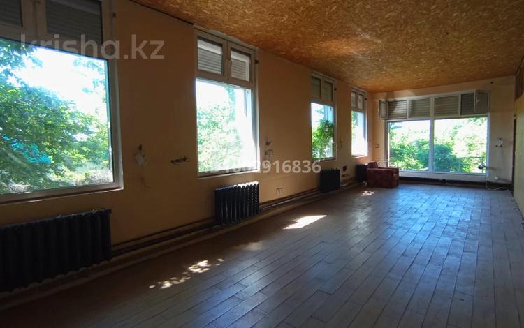 Отдельный дом · 5 комнат · 430 м² · 10 сот., Урожайная 148 за 55 млн 〒 в Уральске — фото 5