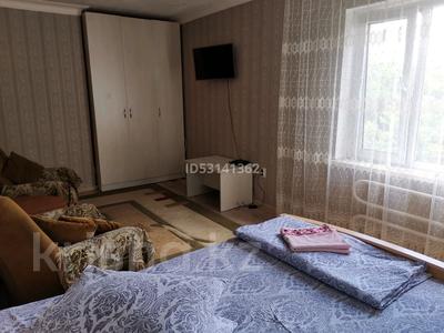 1-комнатная квартира, 30 м², 3/5 этаж посуточно, проспект Женис 39 за 8 000 〒 в Астане, Сарыарка р-н