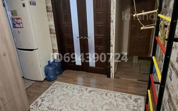 3-бөлмелі пәтер · 70 м² · 2/5 қабат, мкр Северо-Восток 35, бағасы: 20.7 млн ₸ в Уральске — фото 11