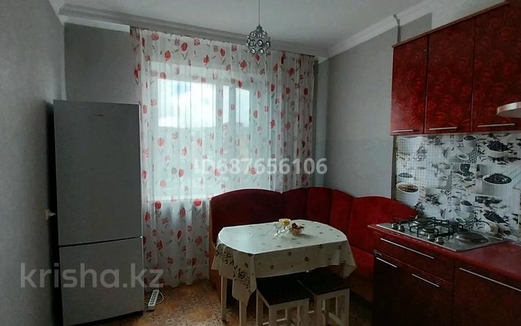 1-бөлмелі пәтер, 42 м², 7/10 қабат ай сайын, Майкудук, Майкудук, мкр Голубые пруды 6 — Остановка Голубые пруды, Сырдария, Школа им.Б.Момышулы, бағасы: 120 000 〒 в Караганде, Алихана Бокейханова р-н — фото 10