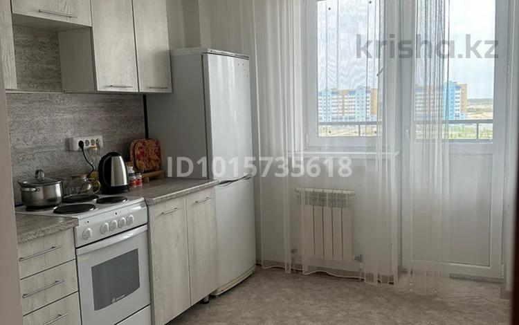 2-комнатная квартира · 56 м² · 6/9 этаж, Карагайлы 43 за 180 000 ₸ в Семее — фото 2