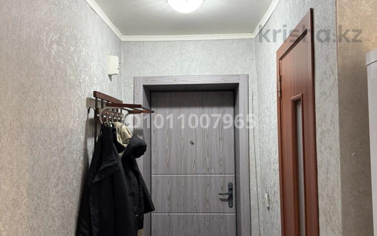 3-комнатная квартира · 67 м² · 3/5 этаж, Проспект Шакарима 75 — Супермаркет Адал за 18 000 ₸ в Семее — фото 2