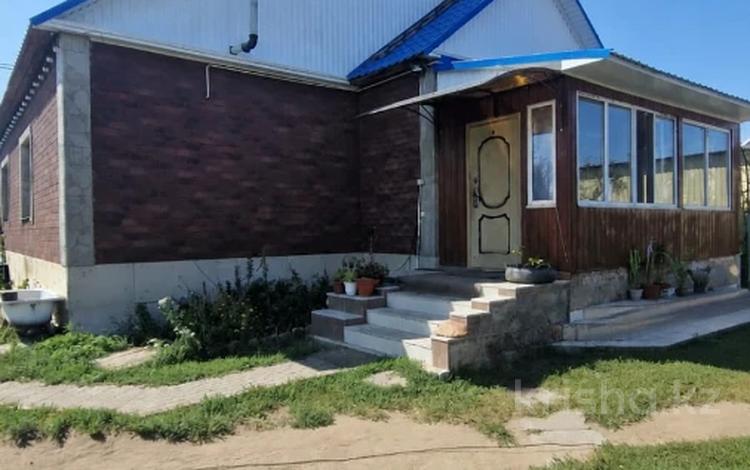 Отдельный дом · 3 комнаты · 106 м² · 10 сот., Микрорайон Береке, Вишневая 5 за 46 млн ₸ в Костанае — фото 2