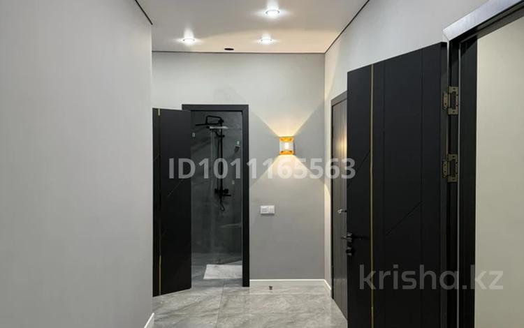 2-комнатная квартира · 80.2 м² · 2/9 этаж, мкр Нурсая, Елорда 6/5 за 19 000 ₸ в Атырау — фото 10