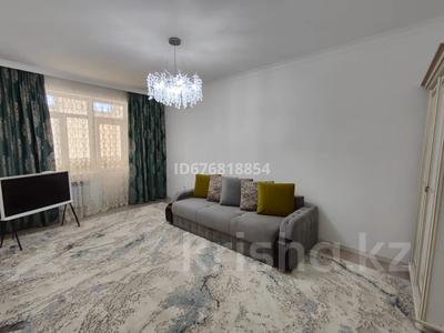 2-комнатная квартира, 70 м², 3/9 этаж, Сатпаева 30 за 26 млн 〒 в Таразе