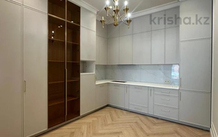 4-бөлмелі пәтер · 190 м² · 3/3 қабат, Каппарова 187, бағасы: 300 млн ₸ в Алматы, Бостандыкский р-н — фото 74