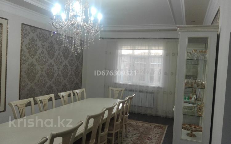 Жеке үй · 5 бөлме · 200 м² · 8 жүзд., Самал ш/а., Мкр Самал, 20-й проезд 7 — 27-я улица, бағасы: 49 млн ₸ в Атырау, мкр Самал — фото 2