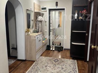 3-комнатная квартира · 78.2 м² · 4/9 этаж, Абая 119 — 8 школа за 23.5 млн 〒 в Уральске