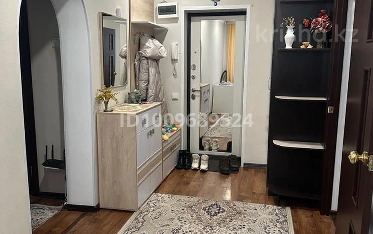 3-комнатная квартира · 78.2 м² · 4/9 этаж, Абая 119 — 8 школа за 22.9 млн ₸ в Уральске — фото 2