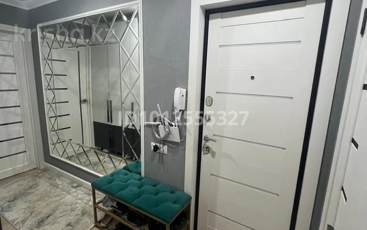 4-комнатная квартира · 62.2 м² · 2/5 этаж, Пришахтинск, 22й микрорайон 8 за 20 млн ₸ в Караганде, Алихана Бокейханова р-н — фото 8