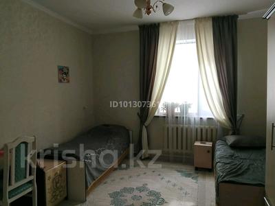 Отдельный дом · 8 комнат · 280 м² · 10 сот., Ағайынды Қожақовтар 8 — Джак центрдин, империянын арты за 53.7 млн ₸ в 