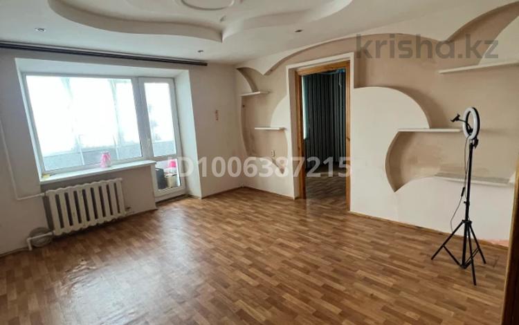 3-комнатная квартира · 60 м² · 7/9 этаж, 6 мкр 46 — Рынок 6 мкр за 11 млн 〒 в Темиртау — фото 10