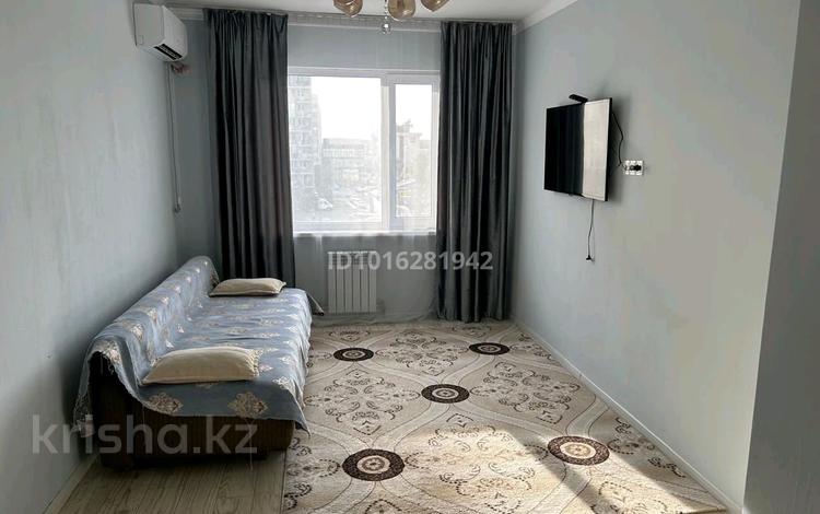 1-комнатная квартира · 36 м² · 4/9 этаж, Райымбек батыра 275 за 200 000 ₸ в  — фото 2