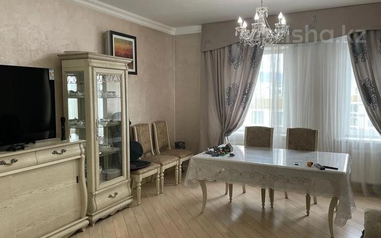 3-комнатная квартира, 122 м², 12/20 этаж, Сатпаева за 104 млн 〒 в Алматы, Бостандыкский р-н — фото 30