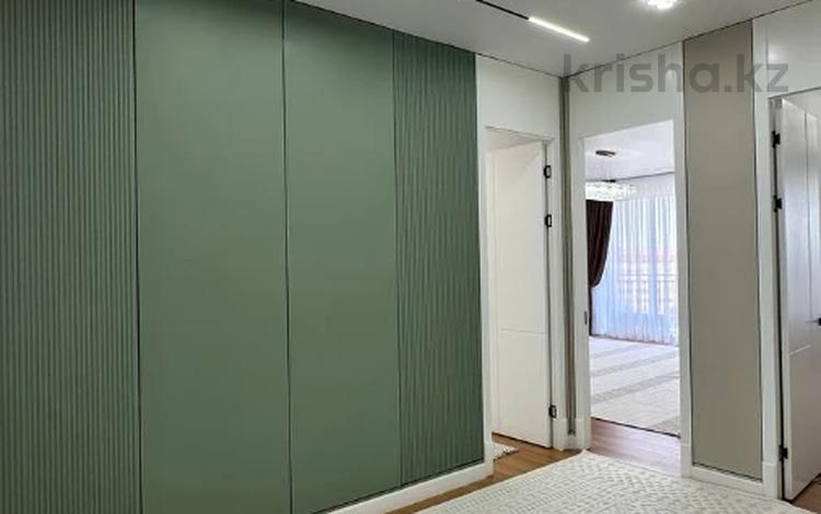 3-комнатная квартира · 120 м² · 5/18 этаж, 19-й мкр 7 за 61 млн ₸ в Актау — фото 2