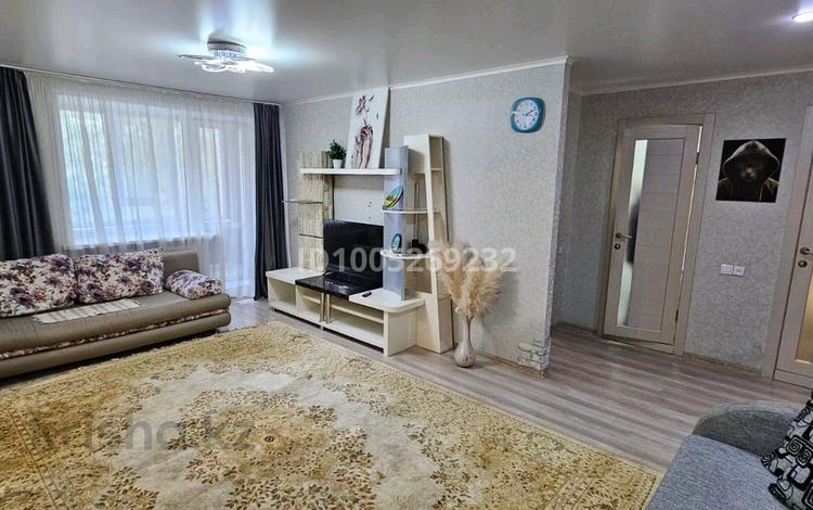 3-бөлмелі пәтер · 60.4 м² · 3/9 қабат, Кабанбай Батыра 91, бағасы: 40 млн ₸ в Усть-Каменогорске — фото 13